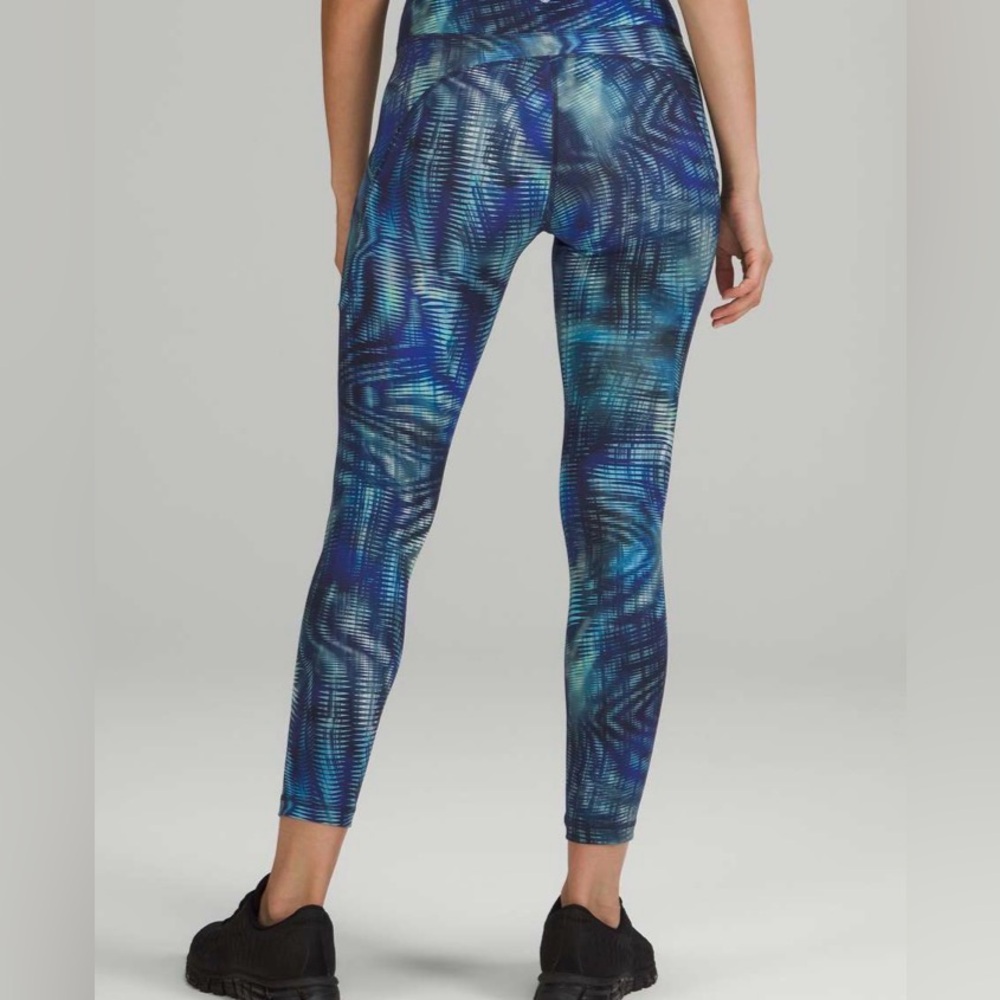 NWOT Lululemon Invigorate High-Rise Tight 25" *Foil
Shapeshifter Flux Blue Multi - Picture 2 of 6